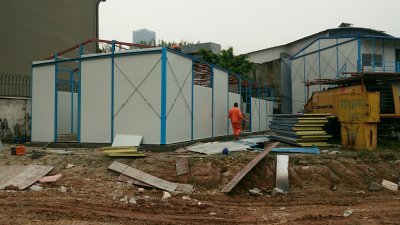如何加固傾斜頂部活動(dòng)房？
